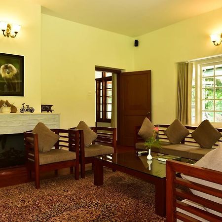 Monica Garden Bungalow Vālpārai Екстериор снимка